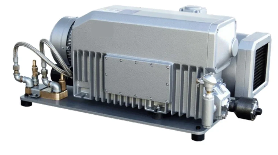 Pump with oil heater